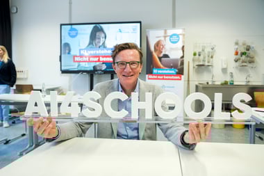 NetCologne stärkt KI-Kompetenzen von Schülern